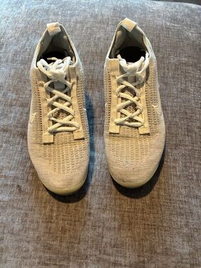 Nike Men’s Knit Sneakers - Cream/Off-White